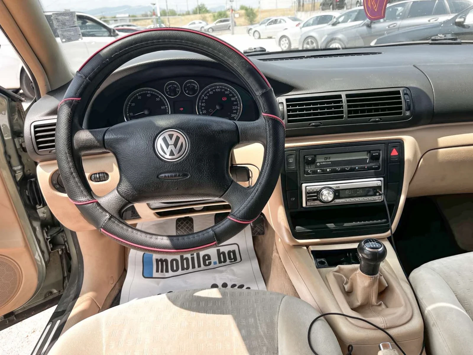 VW Passat 1.6i 100kc. - изображение 10