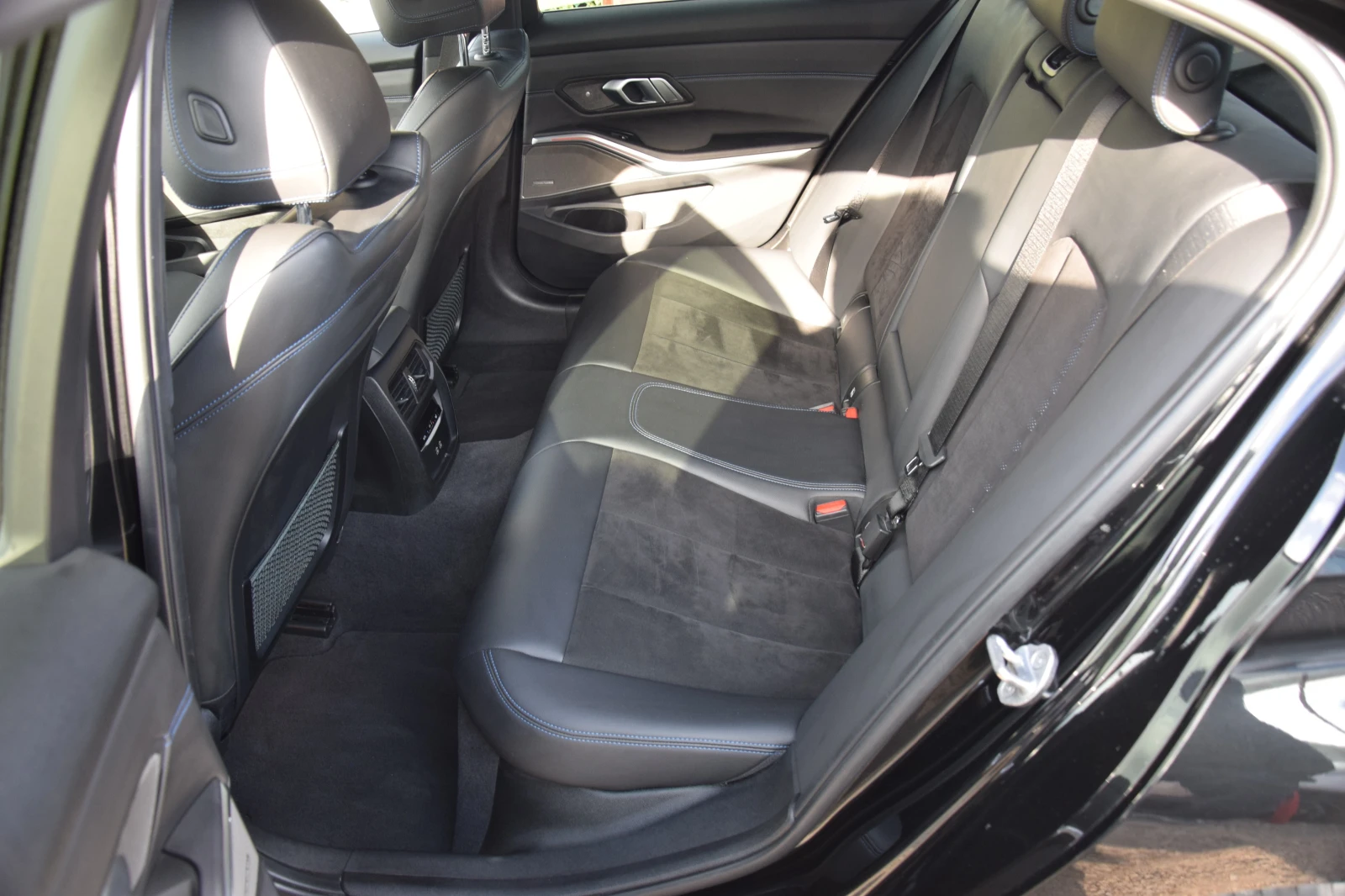 BMW 318 d M sport  | Mobile.bg   11