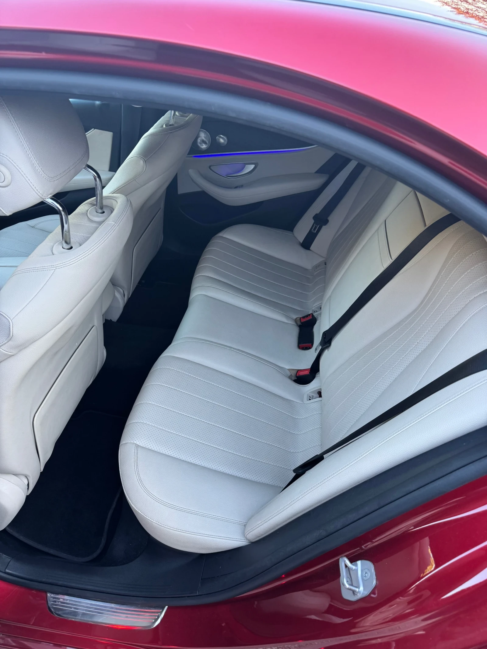 Mercedes-Benz E 300 | Mobile.bg   14