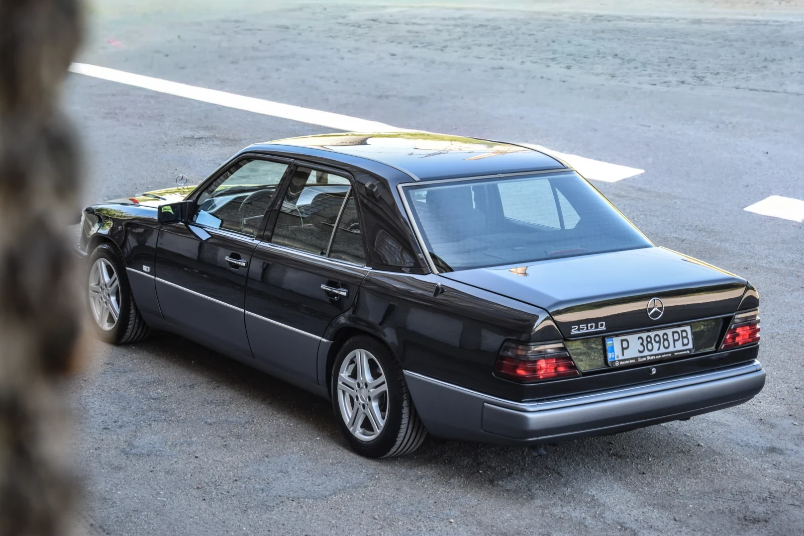 Mercedes-Benz 124 250D, снимка 8 - Автомобили и джипове - 53563044
