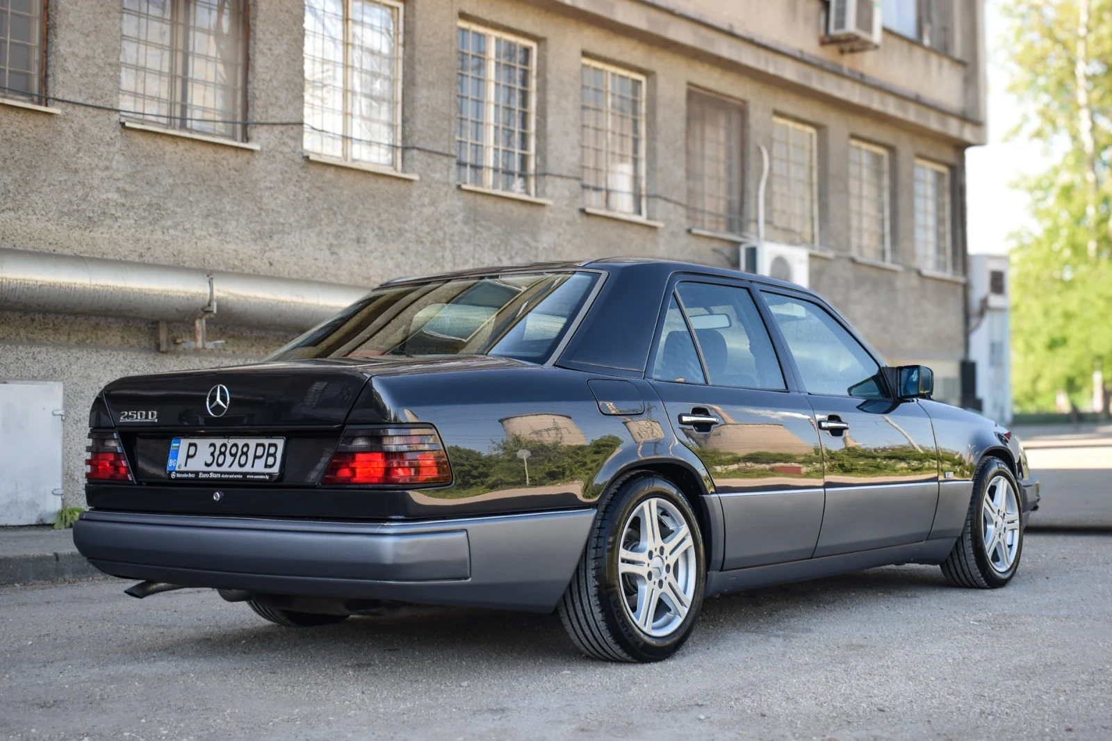 Mercedes-Benz 124 250D, снимка 7 - Автомобили и джипове - 53563044