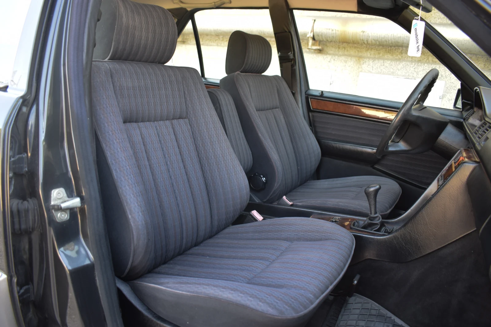 Mercedes-Benz 124 250D, снимка 16 - Автомобили и джипове - 53563044