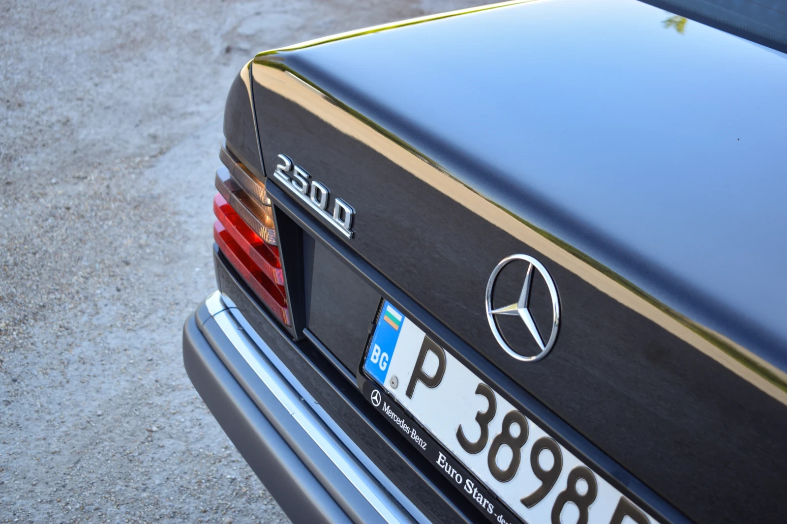 Mercedes-Benz 124 250D, снимка 12 - Автомобили и джипове - 53563044