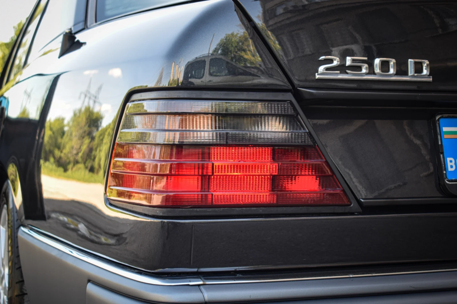 Mercedes-Benz 124 250D, снимка 11 - Автомобили и джипове - 53563044