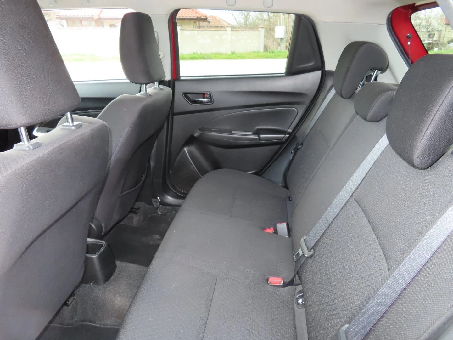 Suzuki Swift 1.2 Първи собственик !ТОП оборудване за модела!, снимка 7 - Автомобили и джипове - 54007395