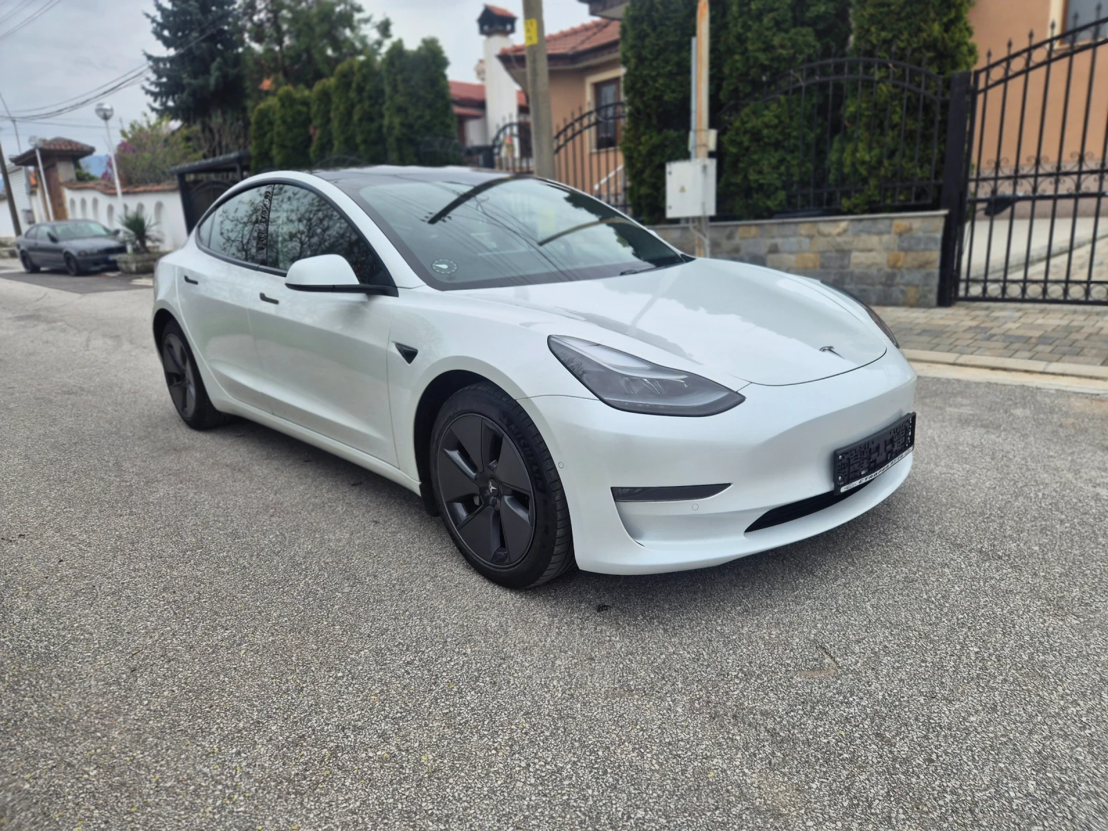 Tesla Model 3 Long Range/Dual Motor/21г/121000км, снимка 2 - Автомобили и джипове - 54224151