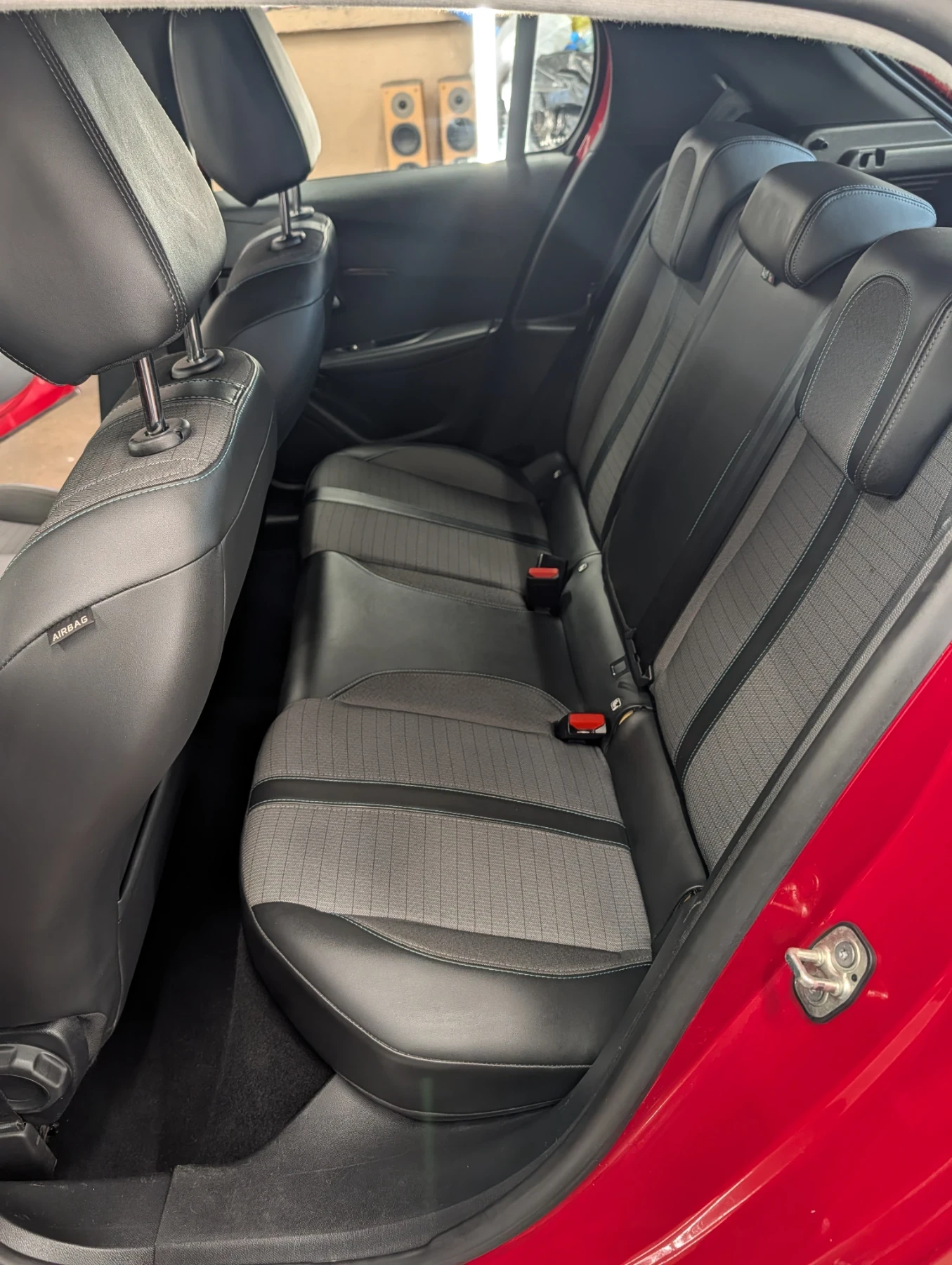 Peugeot 208 e208, снимка 10 - Автомобили и джипове - 54260970