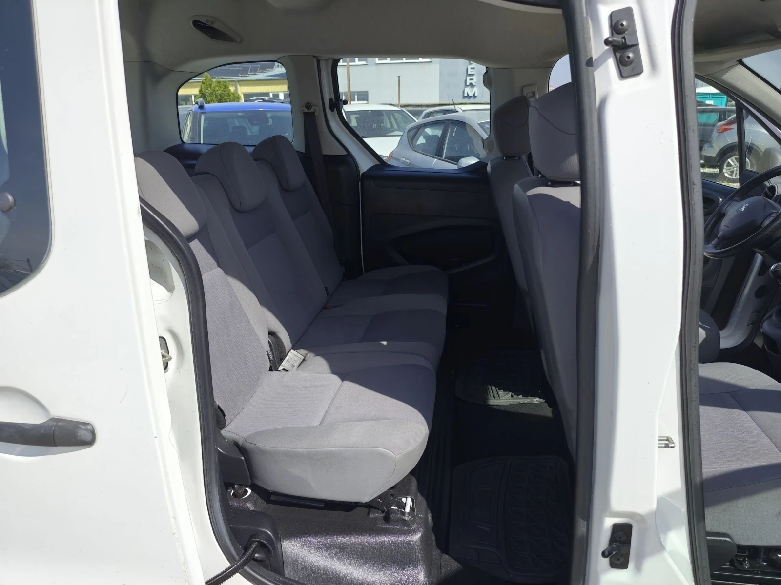 Peugeot Partner 5 места, N1, ДДС, снимка 8 - Автомобили и джипове - 54289849