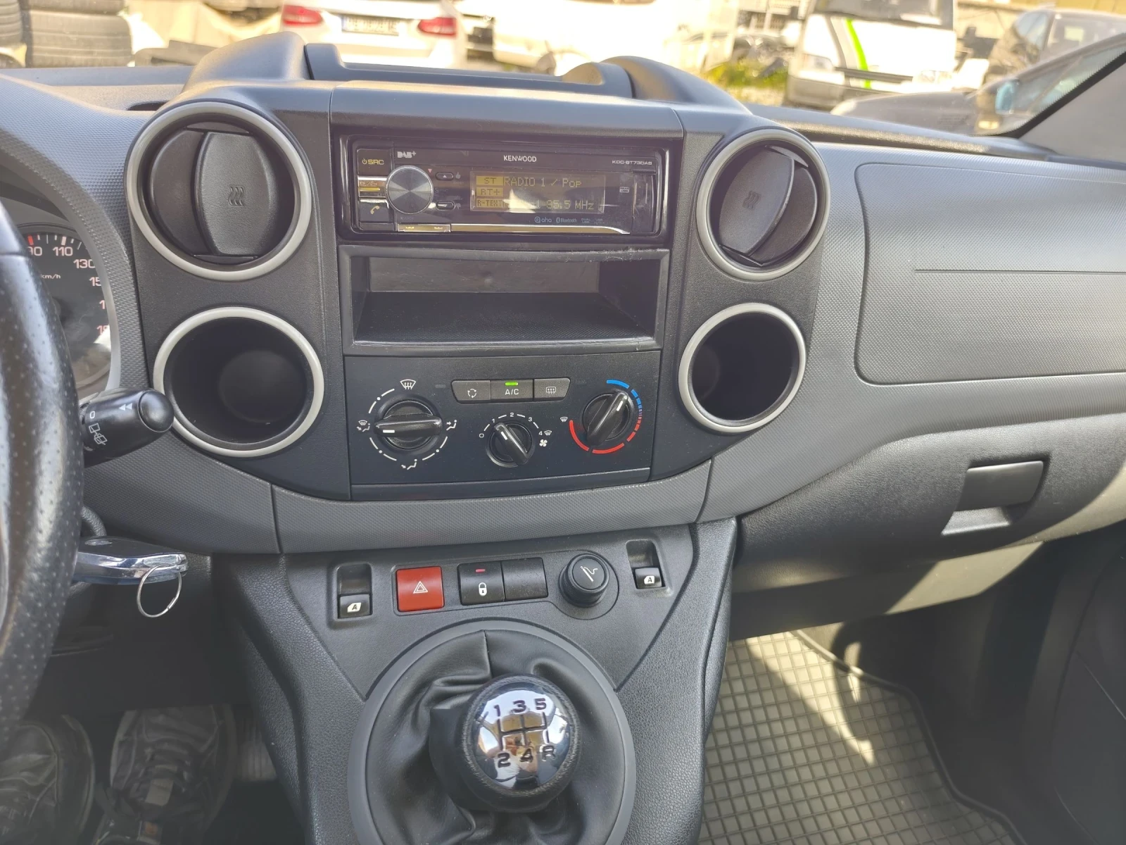 Peugeot Partner 5 места, N1, ДДС, снимка 11 - Автомобили и джипове - 54289849