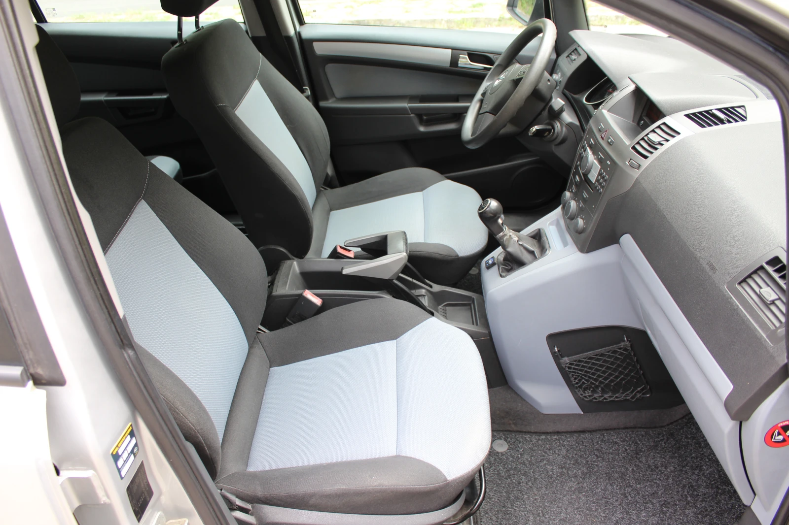 Opel Zafira, снимка 7 - Автомобили и джипове - 54580154