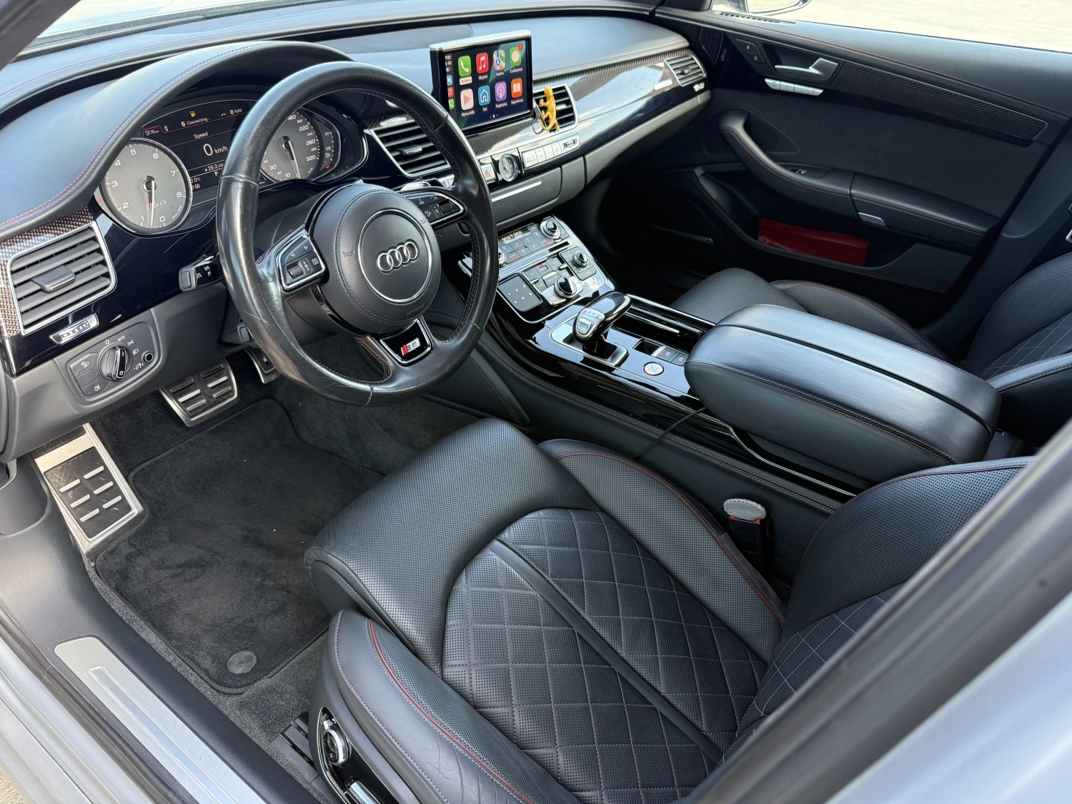 Audi S8 PLUS / CARBON / CERAMIC / 360 /ACC                , снимка 9 - Автомобили и джипове - 55050482