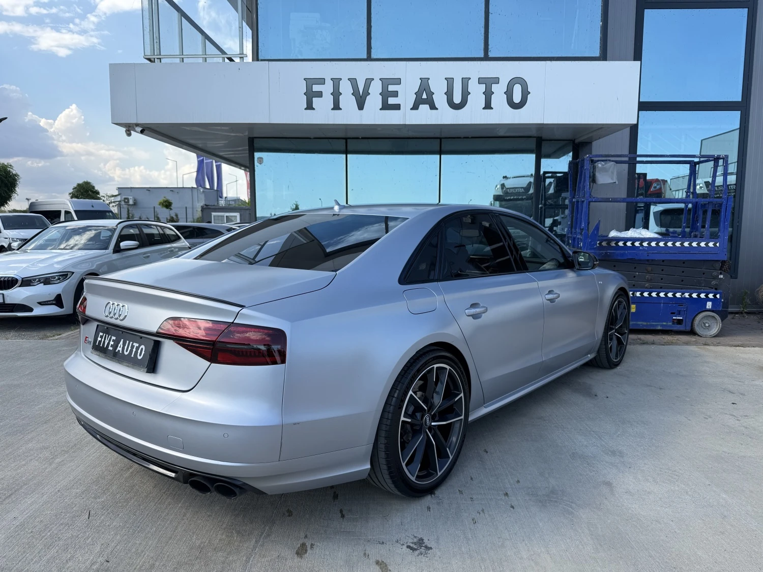 Audi S8 PLUS / CARBON / CERAMIC / 360 /ACC                , снимка 7 - Автомобили и джипове - 55050482