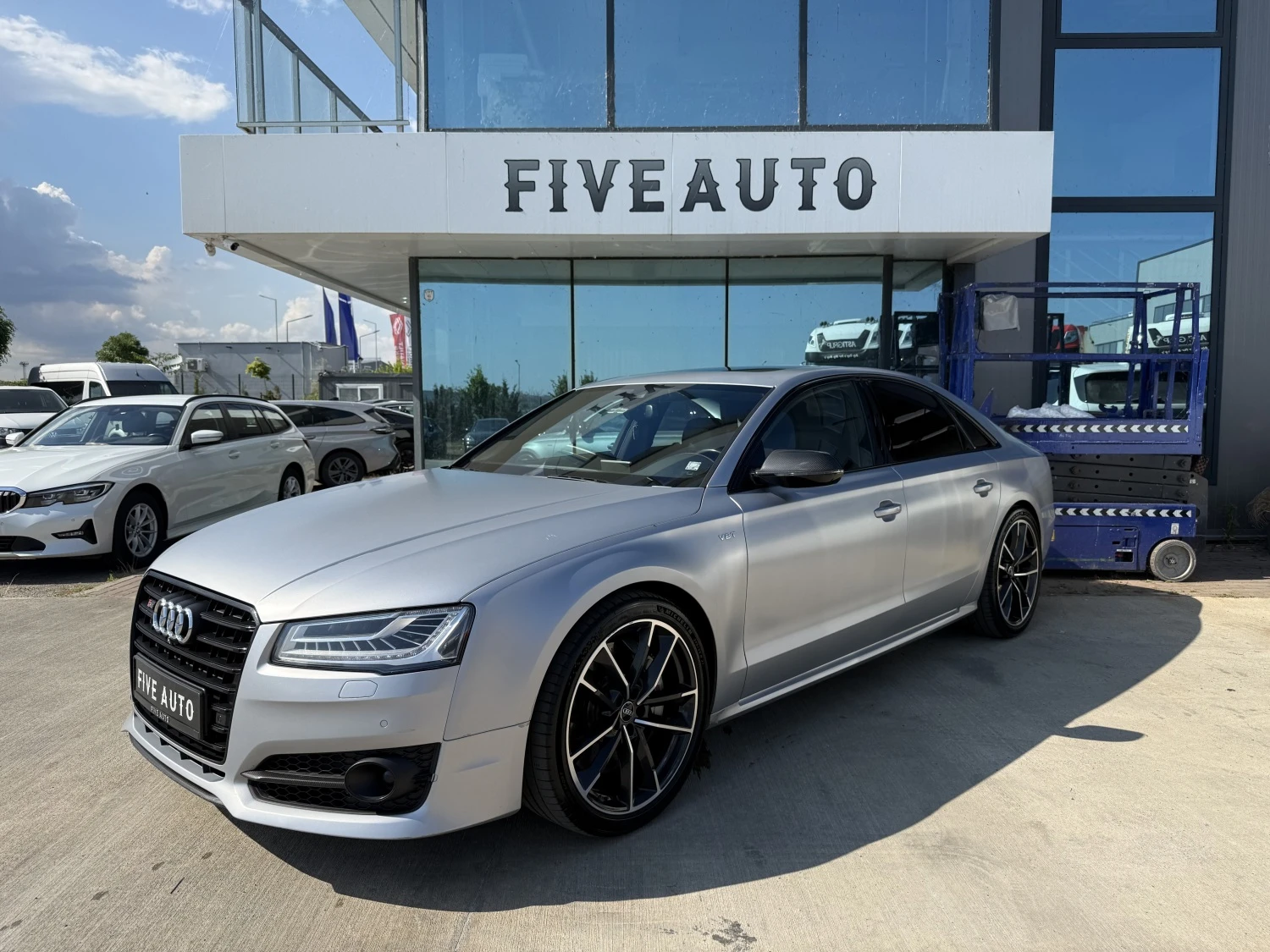 Audi S8 PLUS / CARBON / CERAMIC / 360 /ACC                , снимка 3 - Автомобили и джипове - 55050482