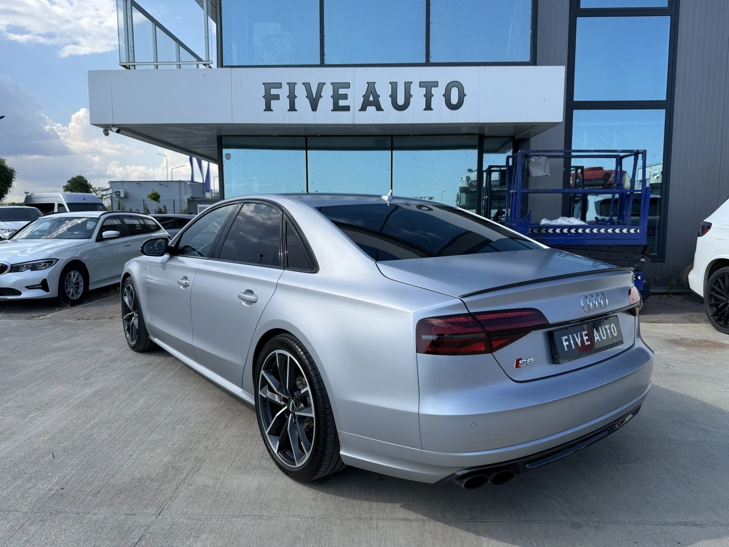 Audi S8 PLUS / CARBON / CERAMIC / 360 /ACC                , снимка 5 - Автомобили и джипове - 55050482