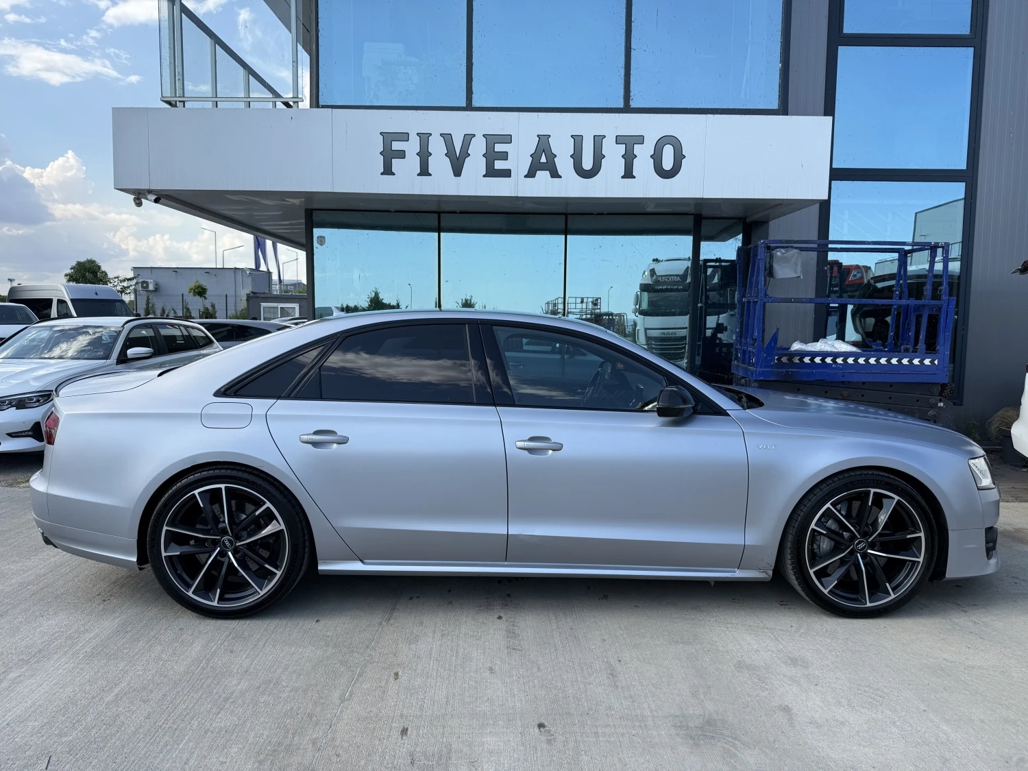 Audi S8 PLUS / CARBON / CERAMIC / 360 /ACC                , снимка 8 - Автомобили и джипове - 55050482