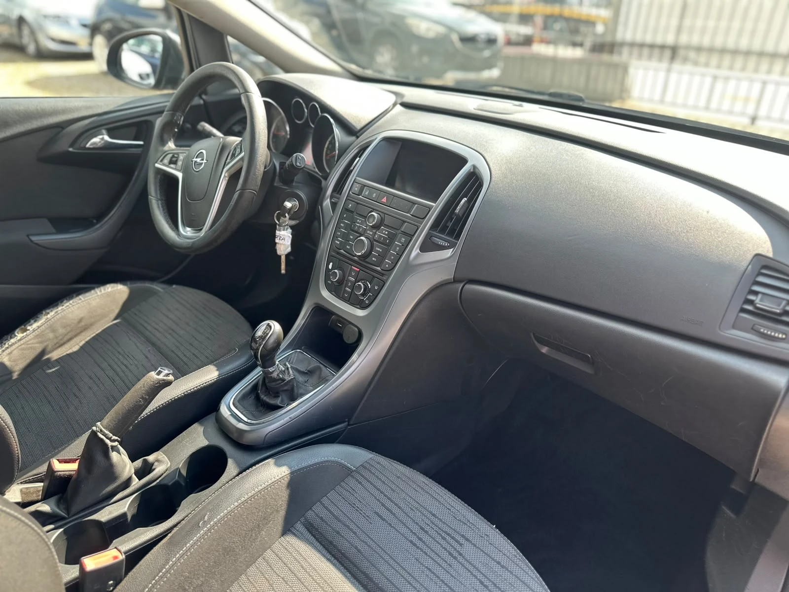 Opel Astra / 1.4I / GAS / EURO 6 /, снимка 11 - Автомобили и джипове - 55218149