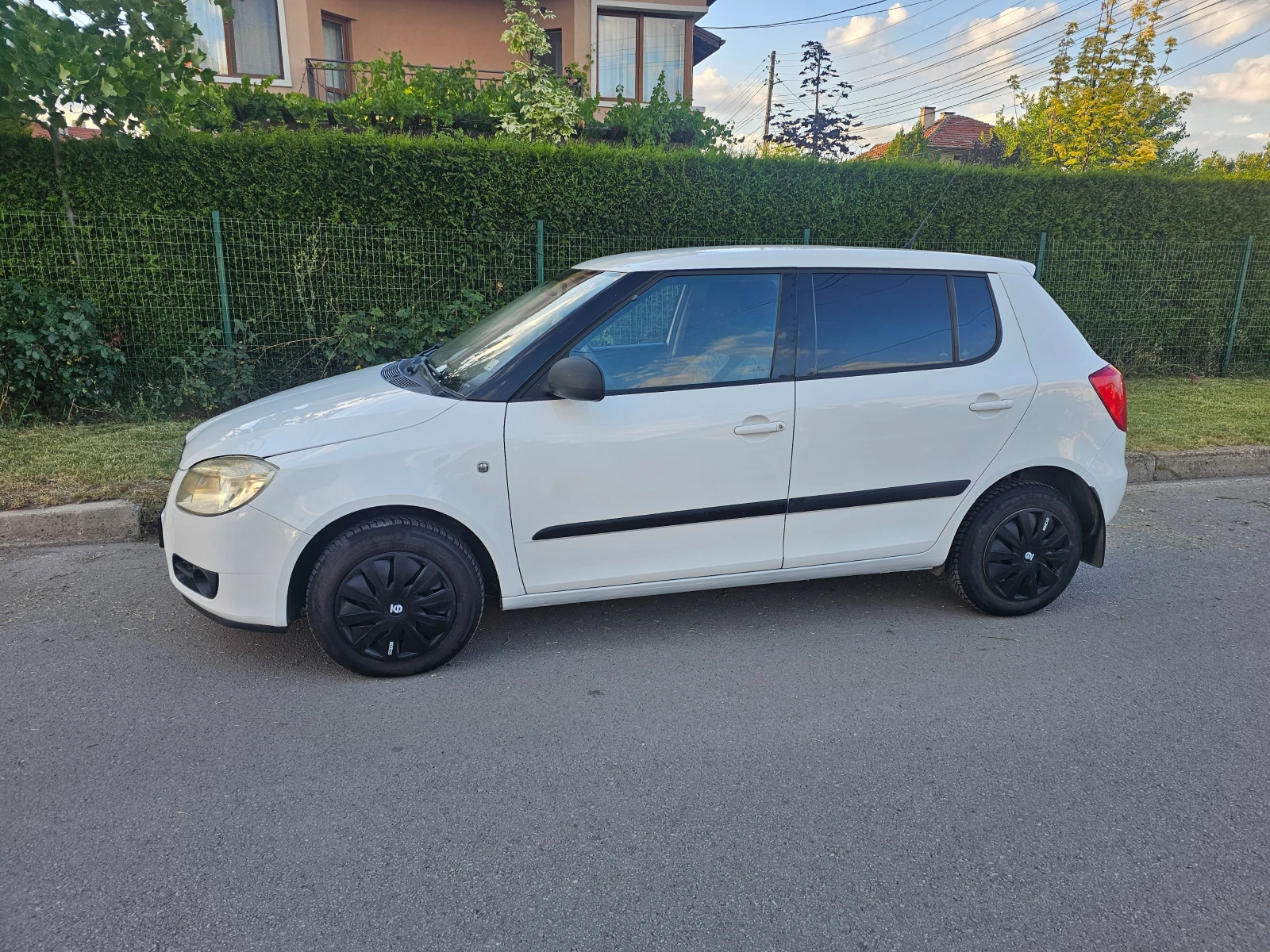 Skoda Fabia Гаражна-клима, снимка 5 - Автомобили и джипове - 55270622