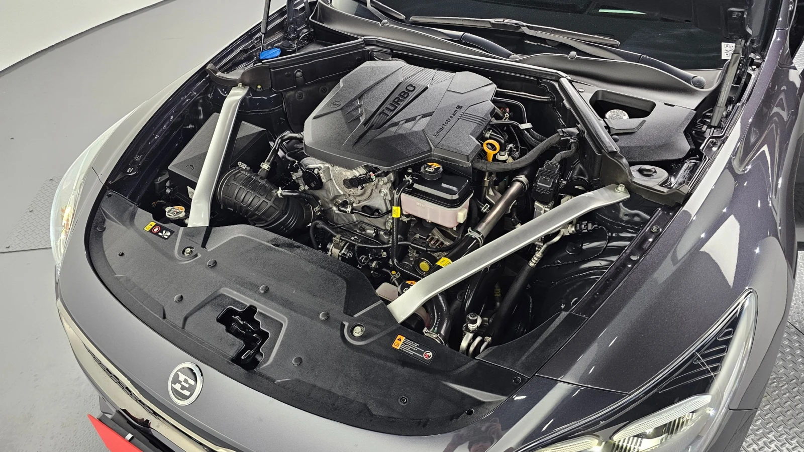 Kia Stinger MASTER 2.5 Turbo* ПОДГРЕВ/ОБДУХВАНЕ* hellascars.bg, снимка 6 - Автомобили и джипове - 55562479