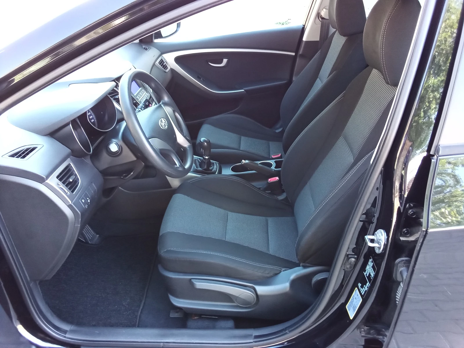 Hyundai I30 1.4CRDI-90kc. Euro5, снимка 10 - Автомобили и джипове - 55621693