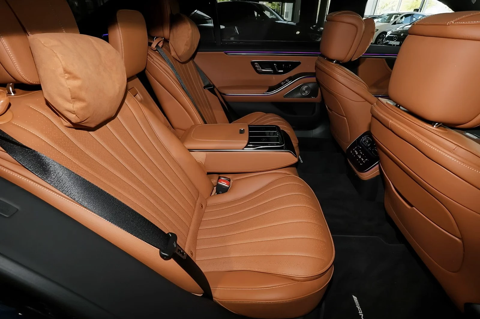 Mercedes-Benz S 450 FACELIFT* d* 4M* AMG* HYPER* DISTR* BURM-3D* PANO*, снимка 12 - Автомобили и джипове - 55735161