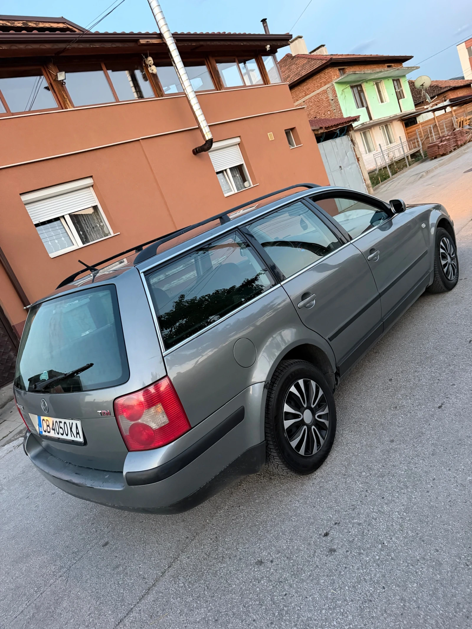 VW Passat 1.9tdi 131hp, снимка 5 - Автомобили и джипове - 55976803