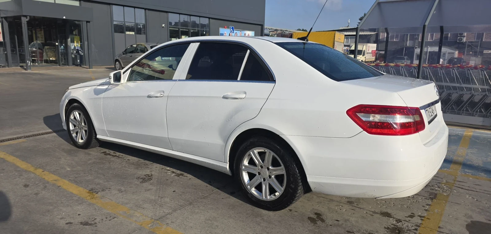 Mercedes-Benz E 200 2.2CDI, снимка 5 - Автомобили и джипове - 55993808