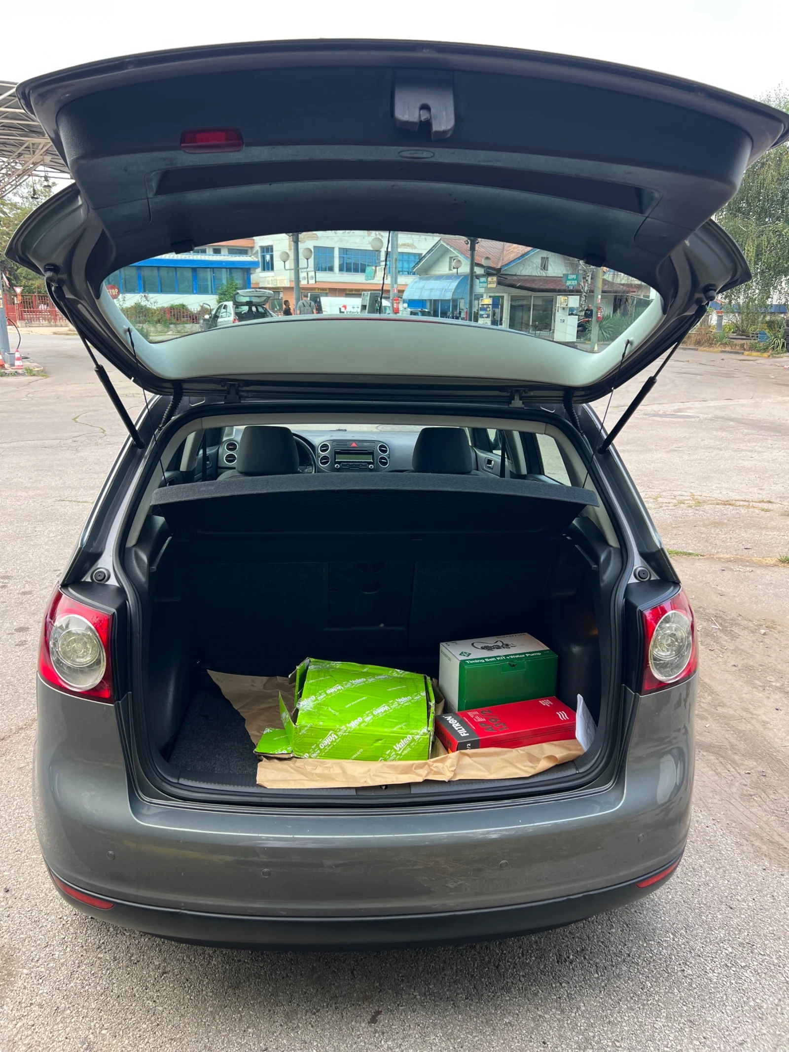 VW Golf Plus 1.9TDI  105к.с.ОБСЛУЖЕН , снимка 11 - Автомобили и джипове - 55866751