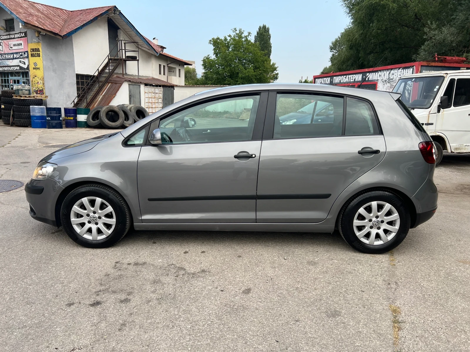 VW Golf Plus 1.9TDI  105к.с.ОБСЛУЖЕН , снимка 15 - Автомобили и джипове - 55866751