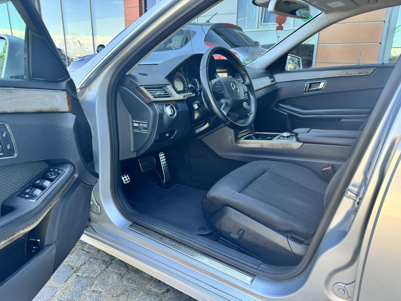 Mercedes-Benz E 350 CDI, снимка 8 - Автомобили и джипове - 56110056