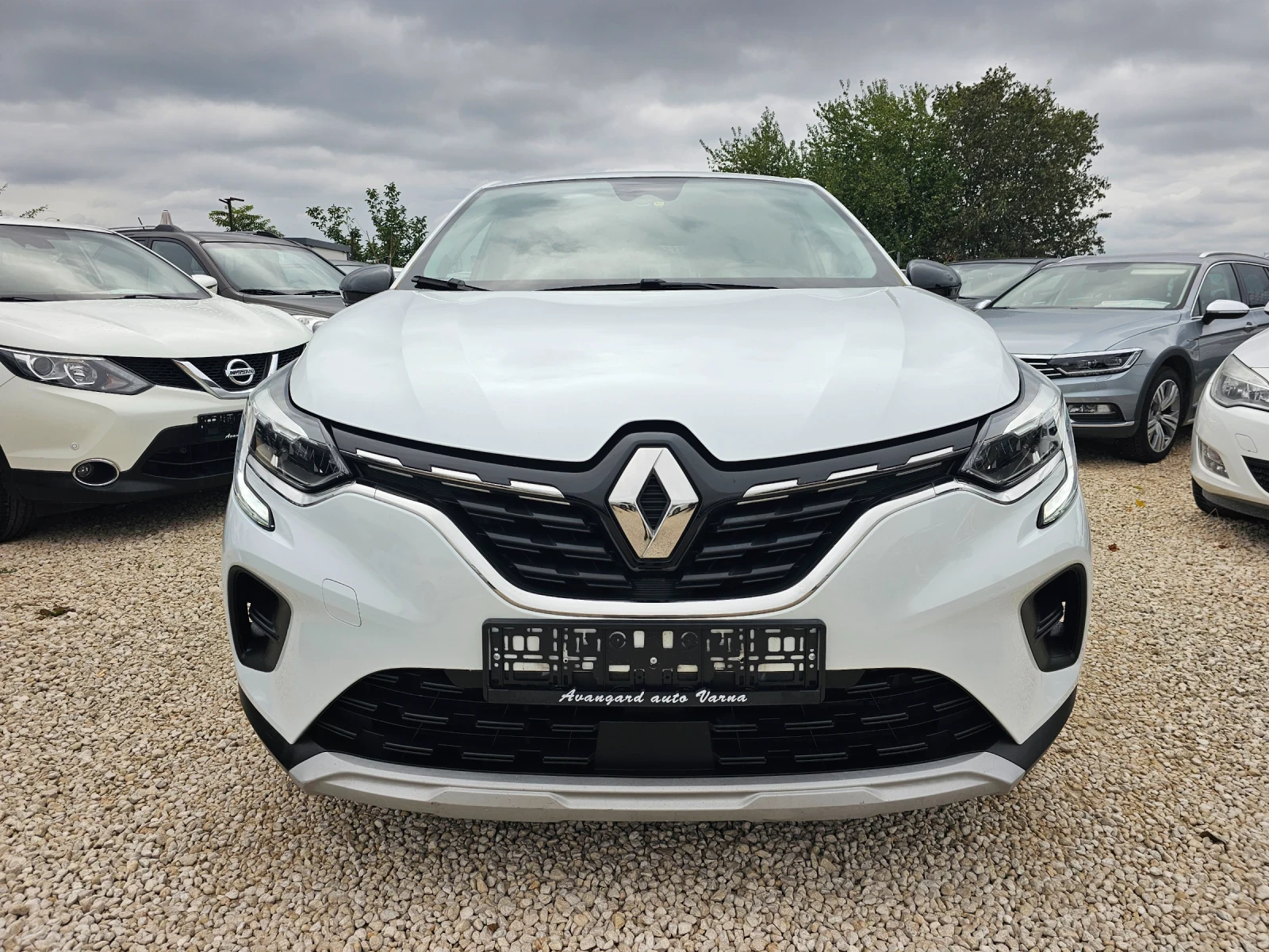 Renault Captur 1.5dCi, 95к.с., снимка 2 - Автомобили и джипове - 56516732