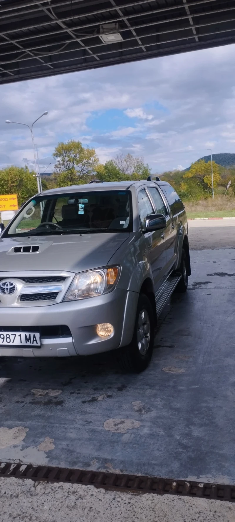 Toyota Hilux, снимка 2 - Автомобили и джипове - 46566197