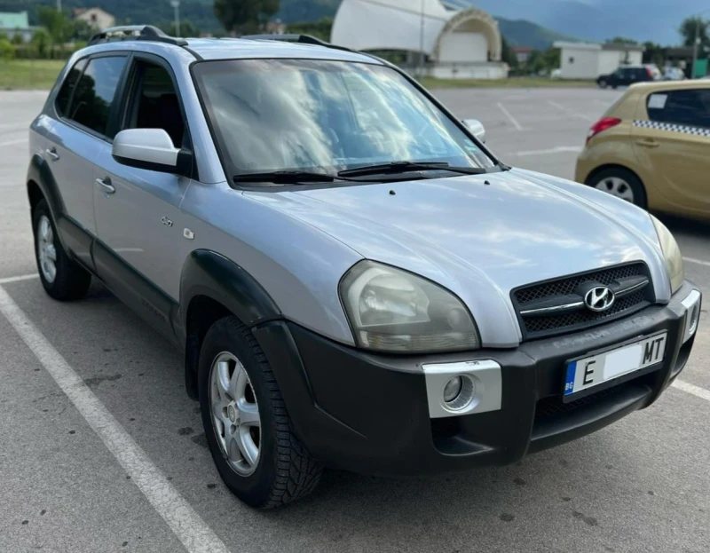 Hyundai Tucson, снимка 1 - Автомобили и джипове - 48683111