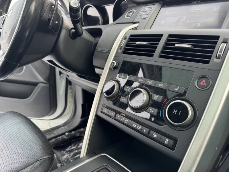 Land Rover Discovery Sport * SE * CARFAX * БЕЗ ПЪРВОНАЧАЛНА ВНОСКА, снимка 9 - Автомобили и джипове - 53164890