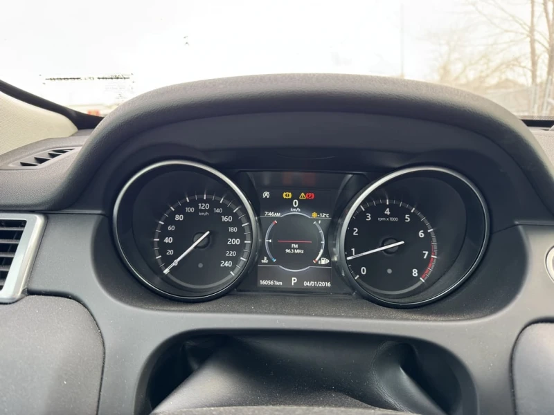 Land Rover Discovery Sport * SE * CARFAX * БЕЗ ПЪРВОНАЧАЛНА ВНОСКА, снимка 8 - Автомобили и джипове - 53164890