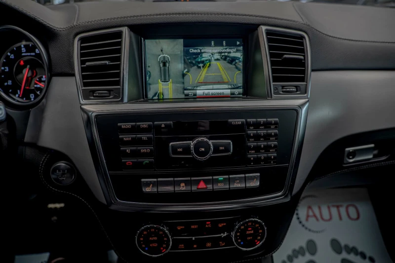 Mercedes-Benz ML 63 AMG 4Matic/Blind Assist/Lane Assist/Ambient/Камера 360, снимка 10 - Автомобили и джипове - 53191012