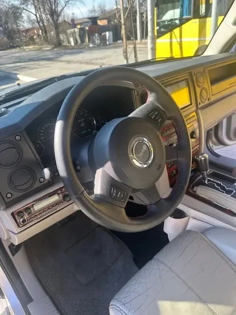 Jeep Commander, снимка 11 - Автомобили и джипове - 48851452