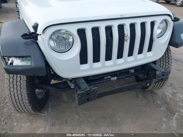 Jeep Wrangler * UNLIMITED ISLANDER 4X4* CARFAX* , снимка 9 - Автомобили и джипове - 49343920