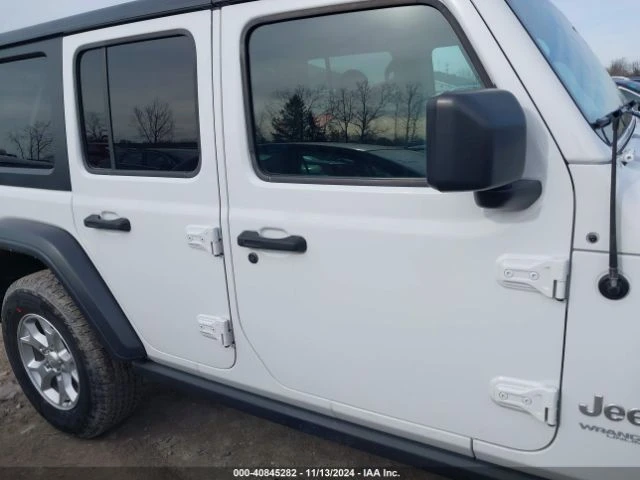 Jeep Wrangler * UNLIMITED ISLANDER 4X4* CARFAX* , снимка 6 - Автомобили и джипове - 49343920