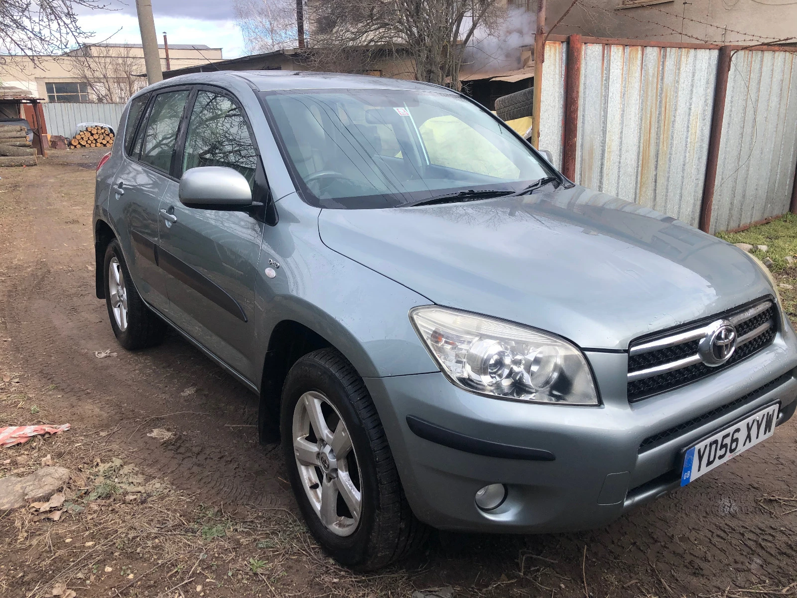 Toyota Rav4 2.2 D-4d 136к.с Кожен Салон НА ЧАСТИ - изображение 3