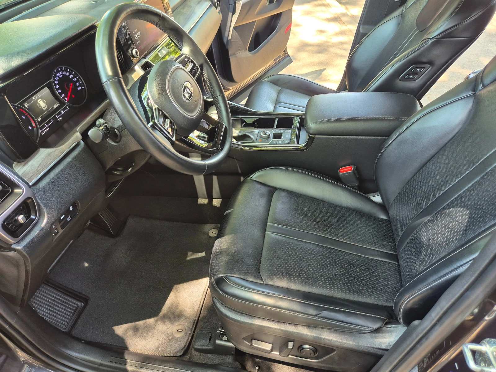 Kia Sorento 2.2 CRDI 4X4 6+ 1 - изображение 5