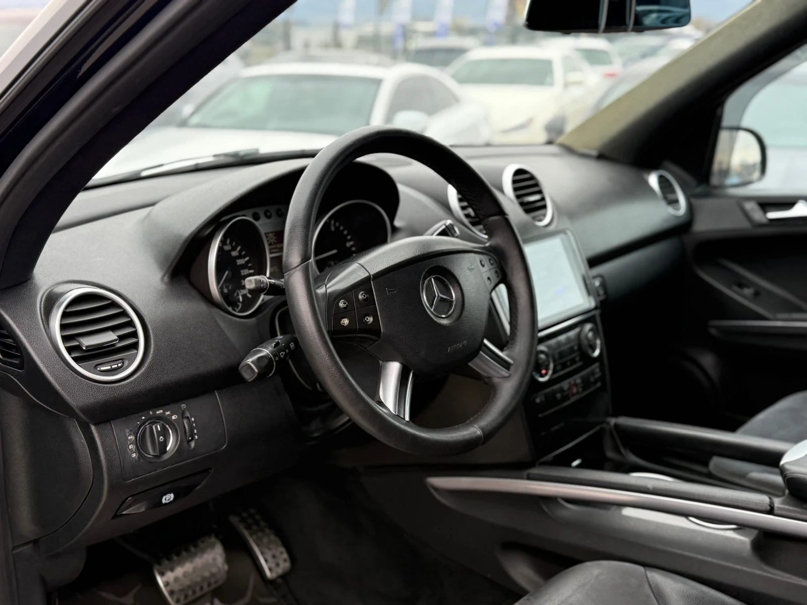 Mercedes-Benz ML 320 CDI* 2008г* SPORT* Топ Състояние* 4 Matic* , снимка 8 - Автомобили и джипове - 53953587