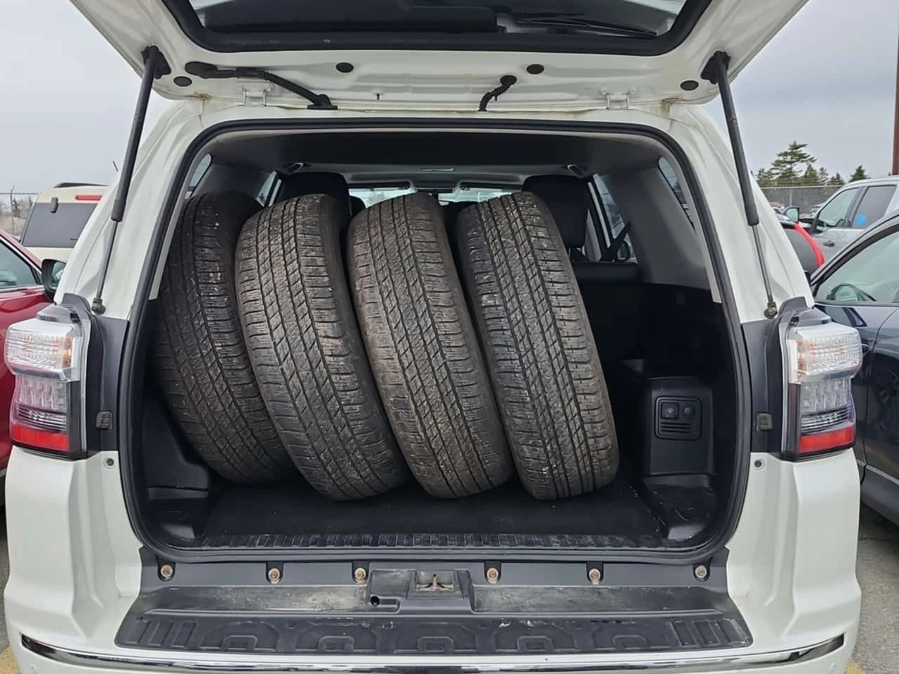 Toyota 4runner 4.0L| PANORAMA| ДВА ЧИФТА ГУМИ| , снимка 13 - Автомобили и джипове - 54108079