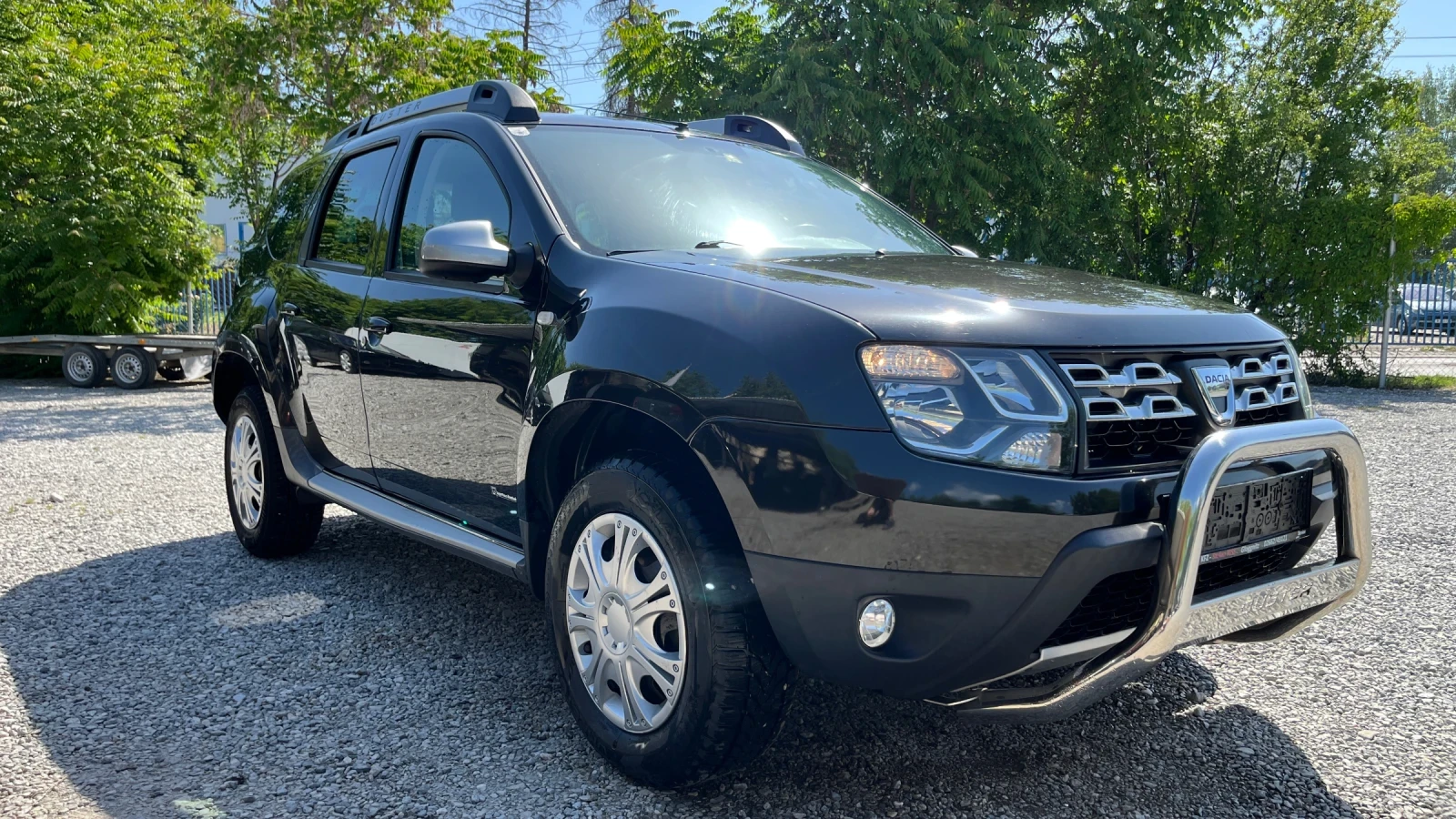 Dacia Duster 125 k.c. кожа навигация, снимка 2 - Автомобили и джипове - 54379251