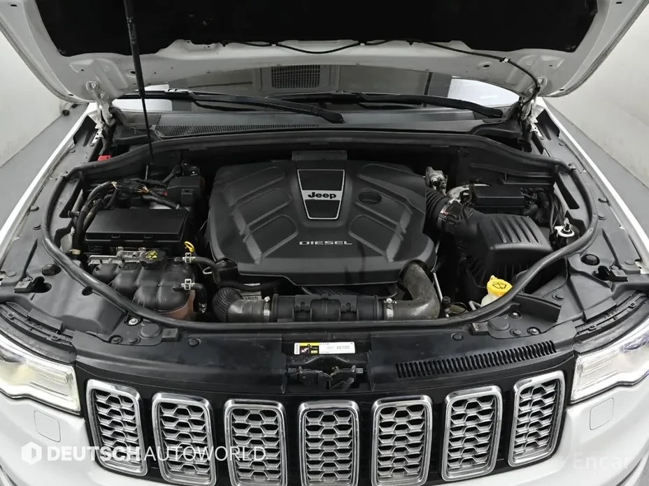 Jeep Grand cherokee 3.0 Diesel SUMMIT, снимка 6 - Автомобили и джипове - 54493908