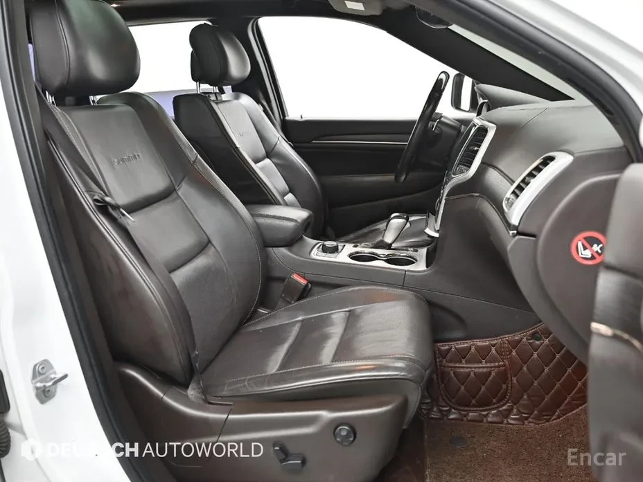 Jeep Grand cherokee 3.0 Diesel SUMMIT, снимка 10 - Автомобили и джипове - 54493908