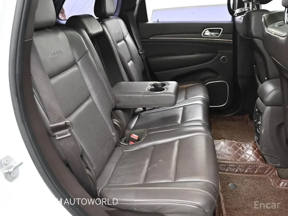 Jeep Grand cherokee 3.0 Diesel SUMMIT, снимка 12 - Автомобили и джипове - 54493908