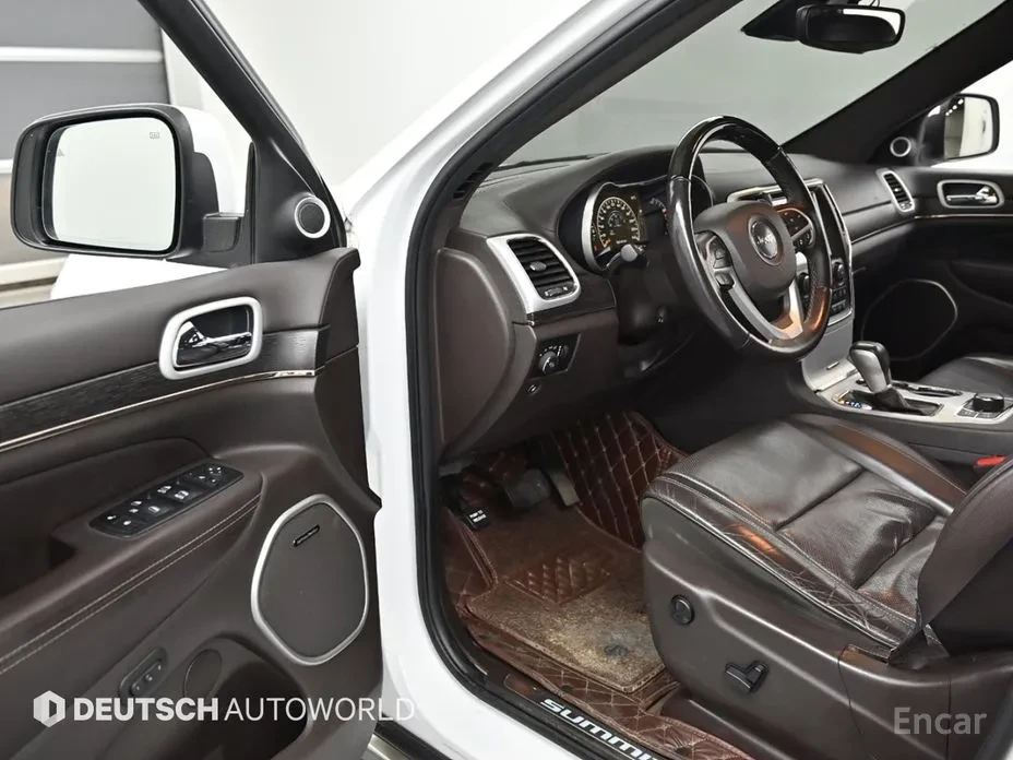Jeep Grand cherokee 3.0 Diesel SUMMIT, снимка 11 - Автомобили и джипове - 54493908