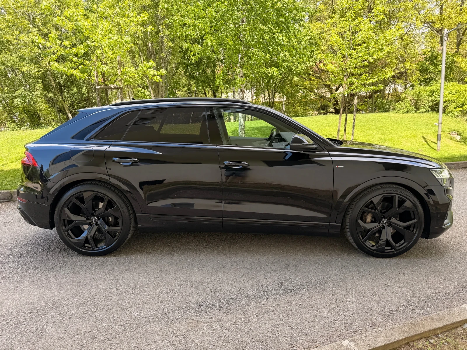Audi Q8 5.0TDI / MATRIX / S-LINE, снимка 8 - Автомобили и джипове - 54569219
