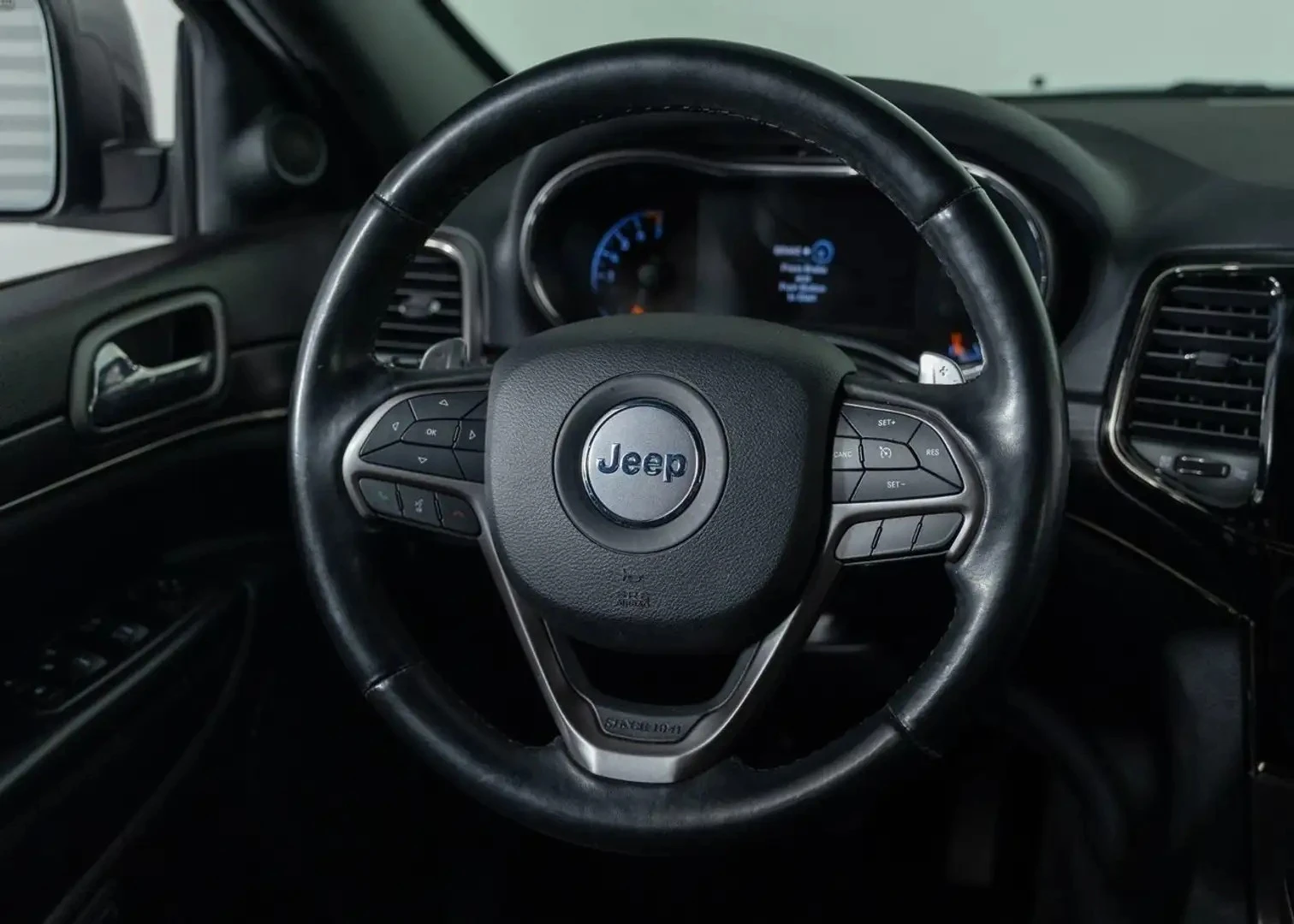Jeep Grand cherokee LIMITED X ЦЕНА ДО БЪЛГАРИЯ АВТОКРЕДИТ, снимка 12 - Автомобили и джипове - 55526098