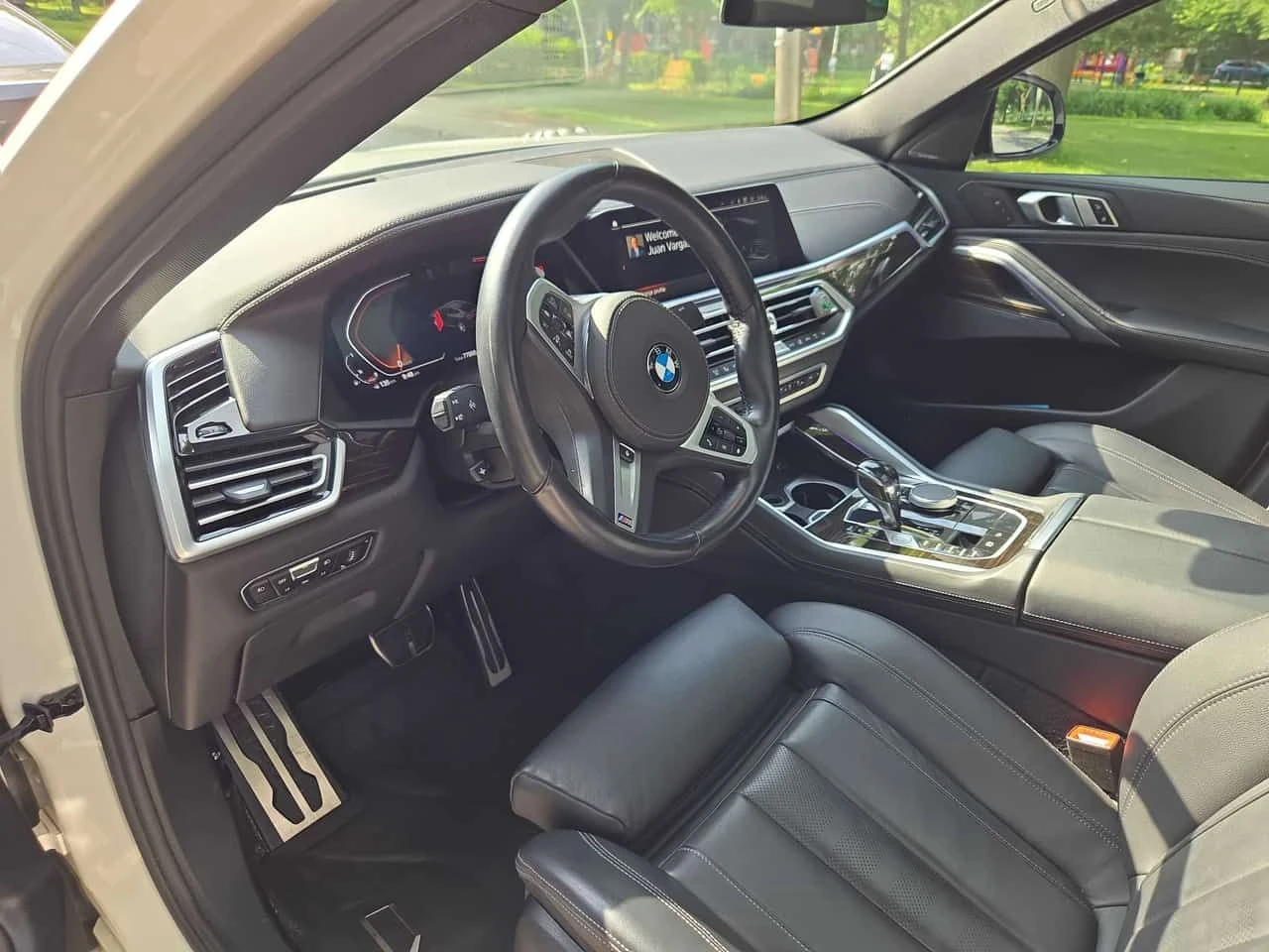 BMW X6 xDrive40i | CARFAX | АВТОКРЕДИТ БЕЗ ПЪРВОНАЧАЛНА , снимка 7 - Автомобили и джипове - 55601554